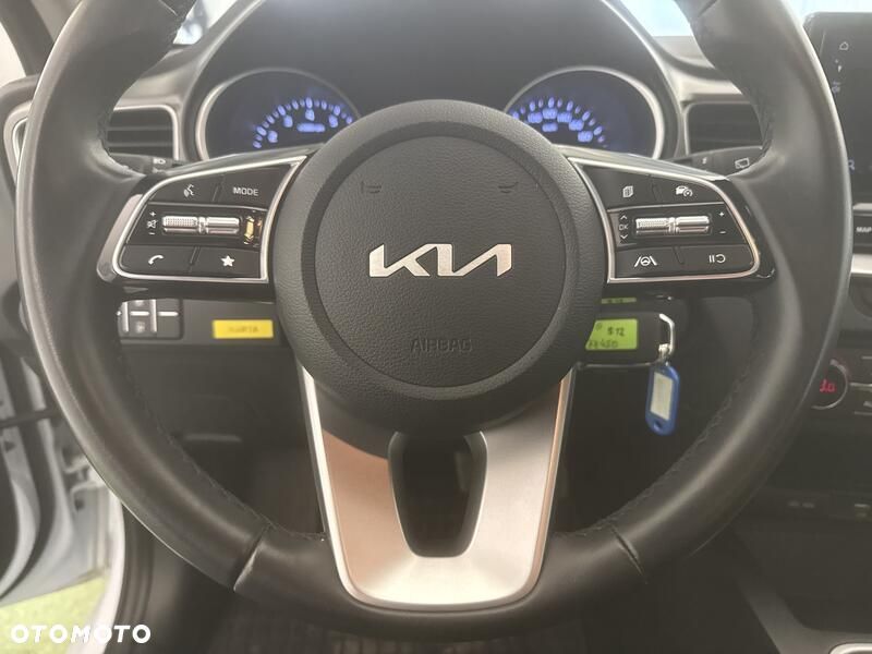 Kia Ceed - 13