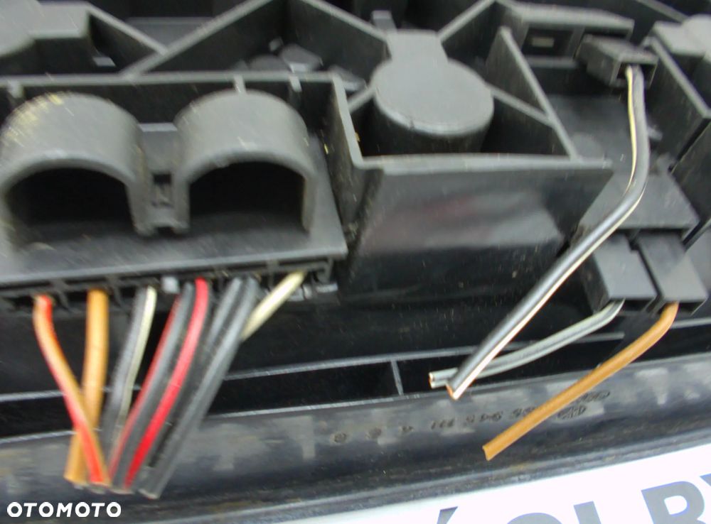 VW Jetta Lampa tył lewa prawa strona - 10