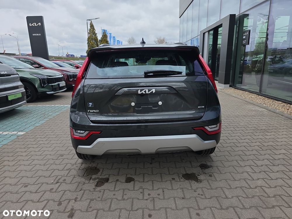 Kia Niro 1.6 GDI Hybrid M - 16