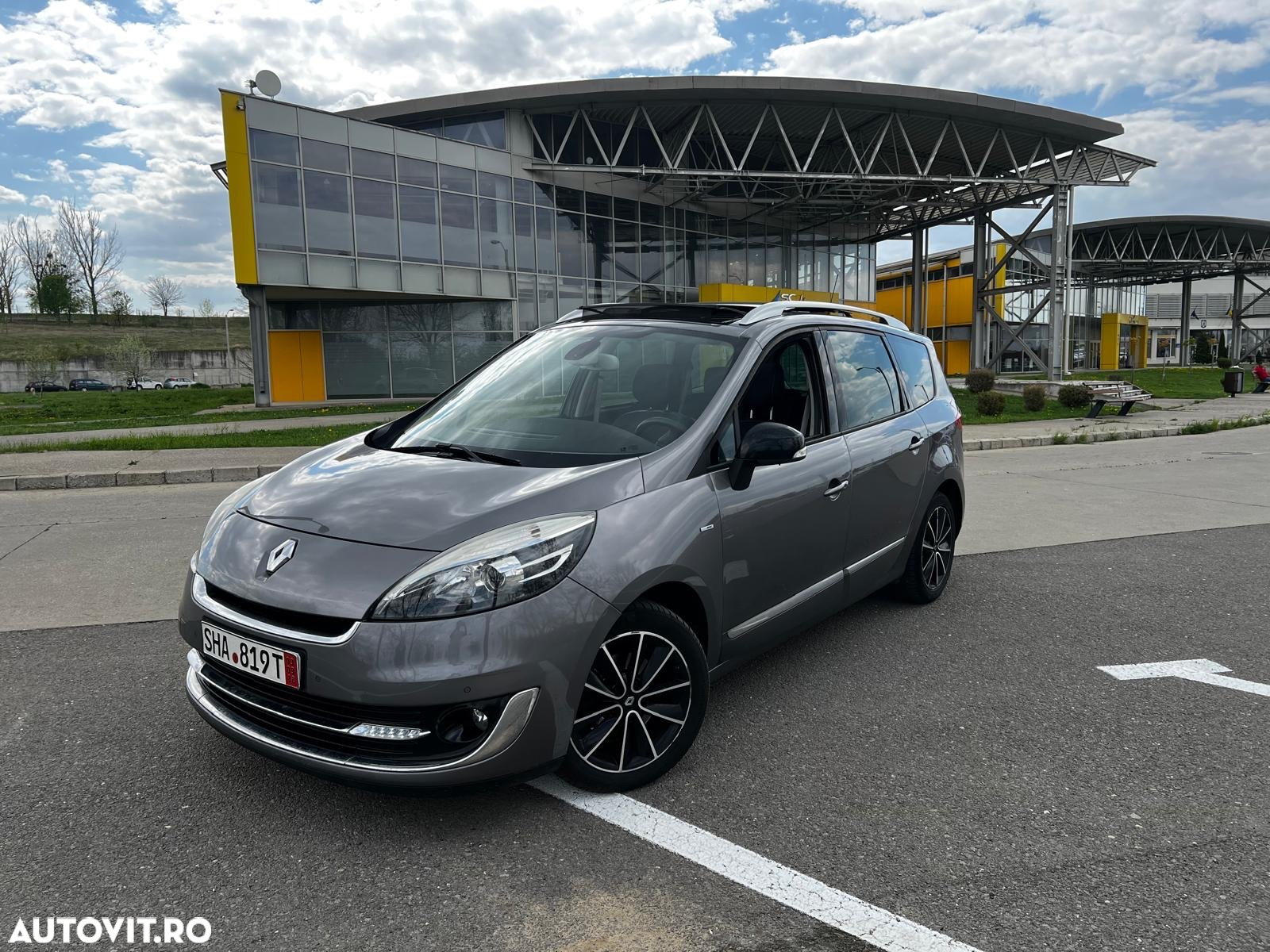 Renault Grand Scenic dCi 130 FAP Start & Stop Bose Edition - 19