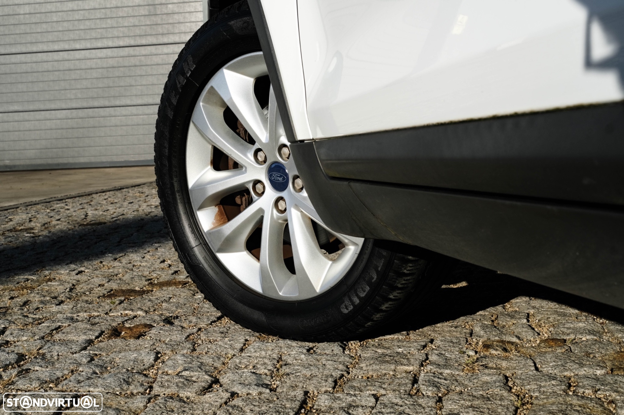 Ford Kuga 2.0 TDCi Titanium - 9