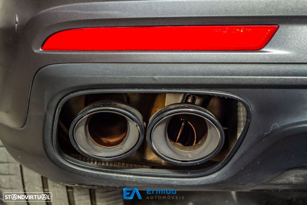 Porsche Panamera Sport Turismo - 13