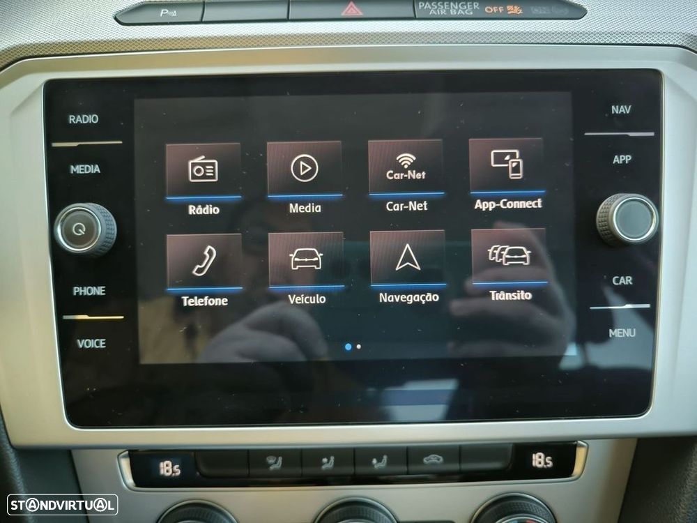 VW Passat 2.0 TDI Business P.DSG - 40