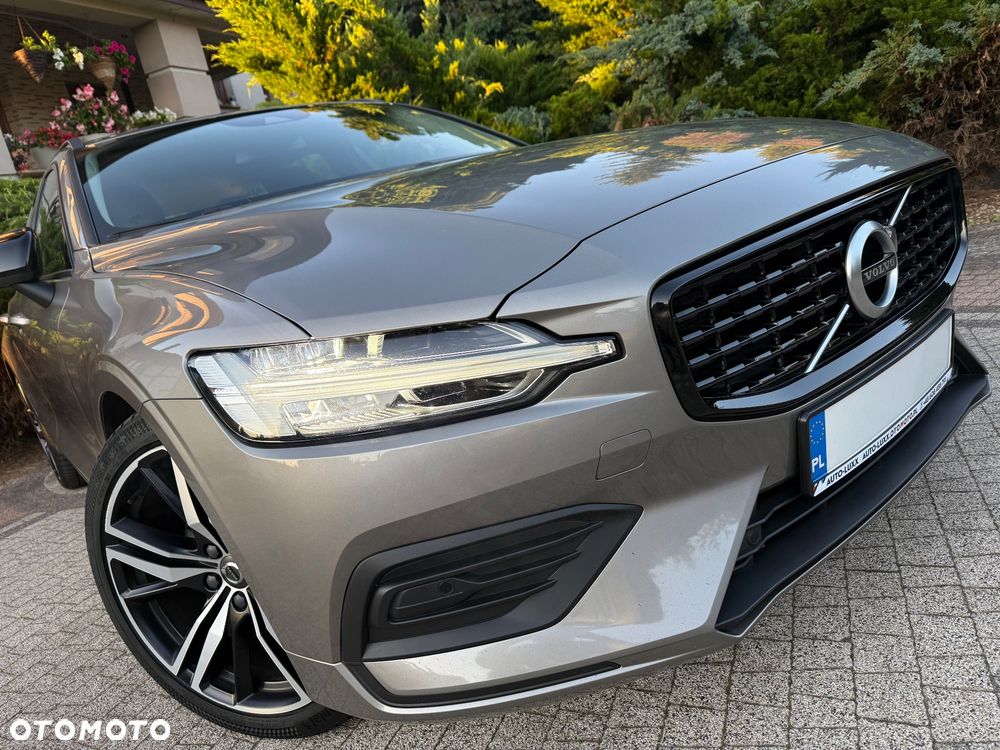 Volvo V60 B3 B DKG Momentum Pro - 13