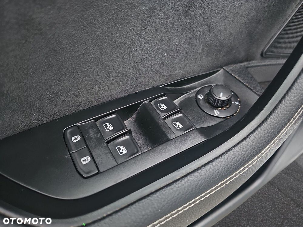 Skoda Superb 2.0 TDI SCR 4x4 Sportline DSG - 15
