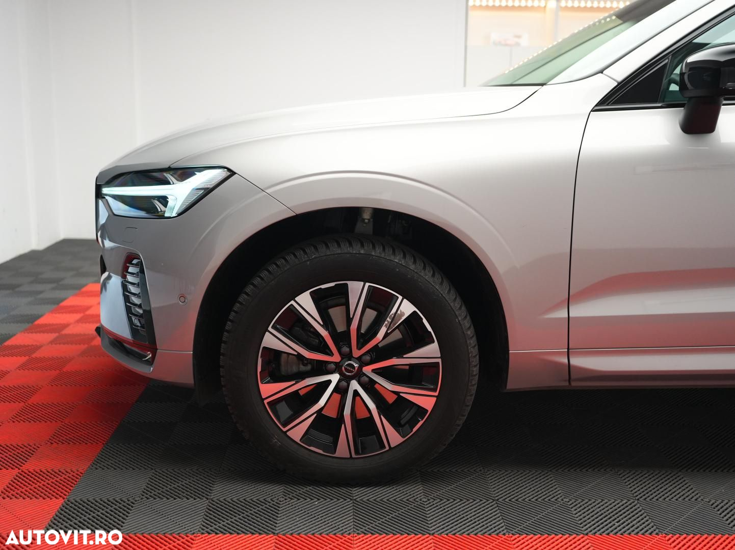 Volvo XC 60 B4 MHEV AT AWD Ultimate Dark - 7