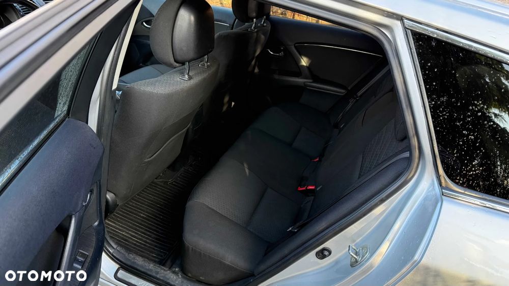 Toyota Avensis 2.0 D-4D Sol plus - 7