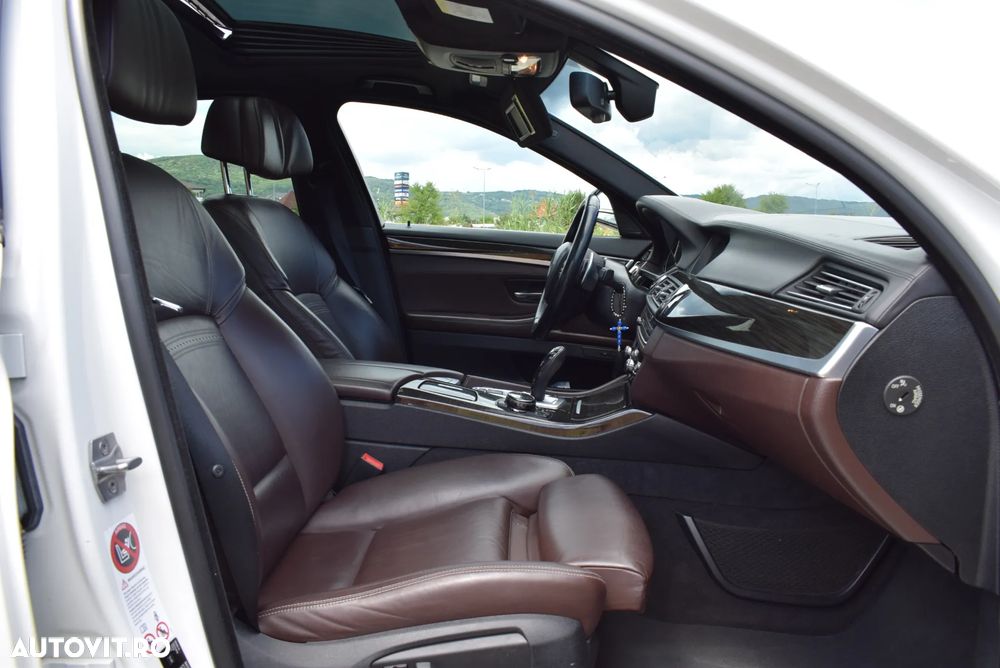 BMW Seria 5 520d Aut. Luxury Line - 5