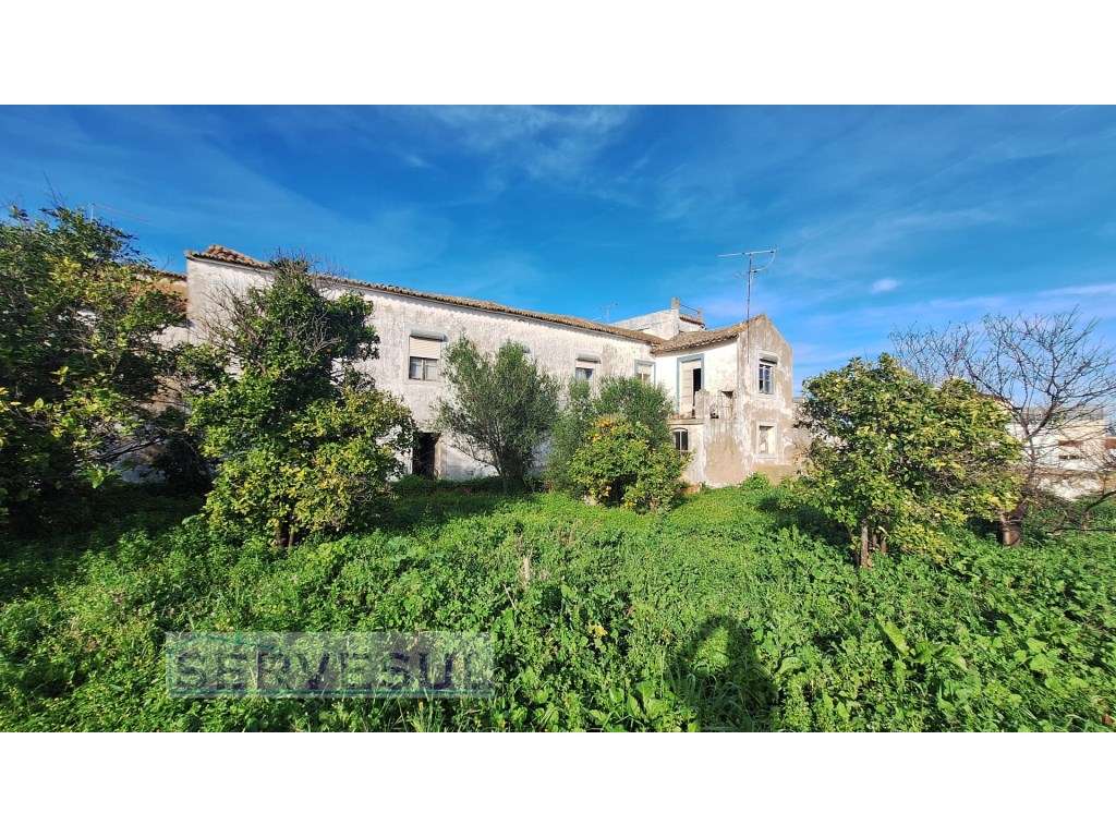 Casa centenária para reconstrução, localizada no centro Histórico d... - Grande imagem: 2/17