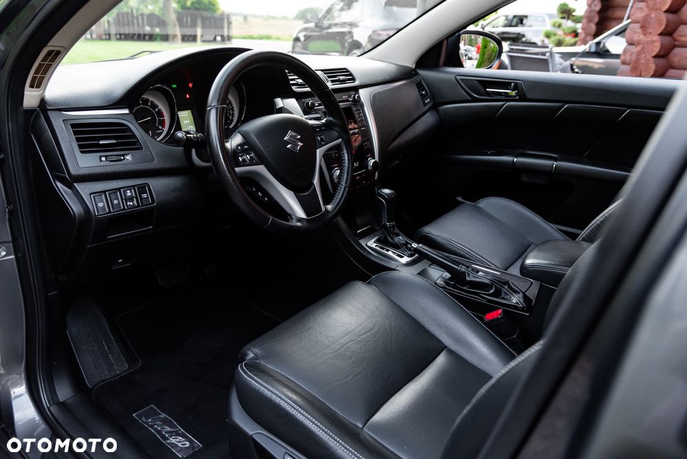 Suzuki Kizashi 2.4 4x4 CVT Sport - 16