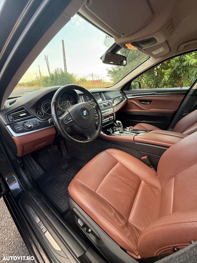 BMW Seria 5 520d xDrive AT - 9