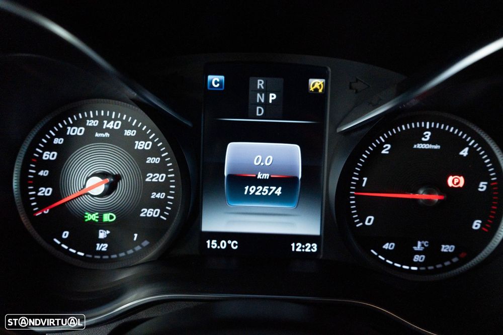 Mercedes-Benz GLC 250 d 4Matic 9G-TRONIC AMG Line - 6