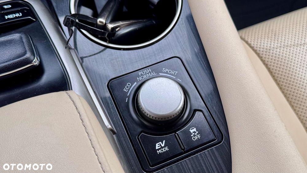 Lexus RX 450h Prestige - 34