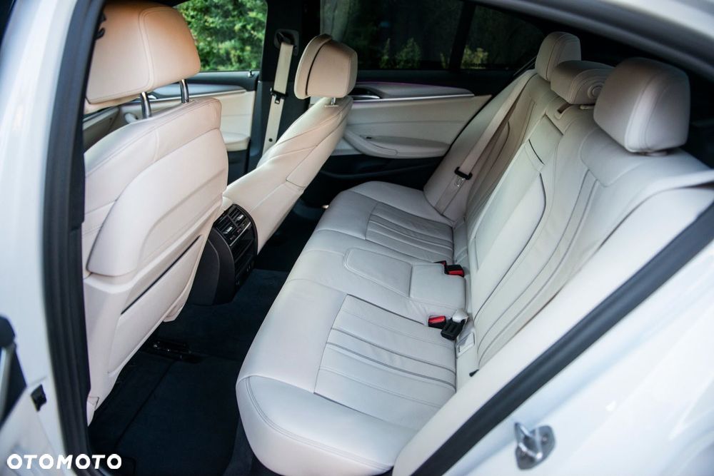 BMW Seria 5 520d xDrive MHEV M Sport sport - 18