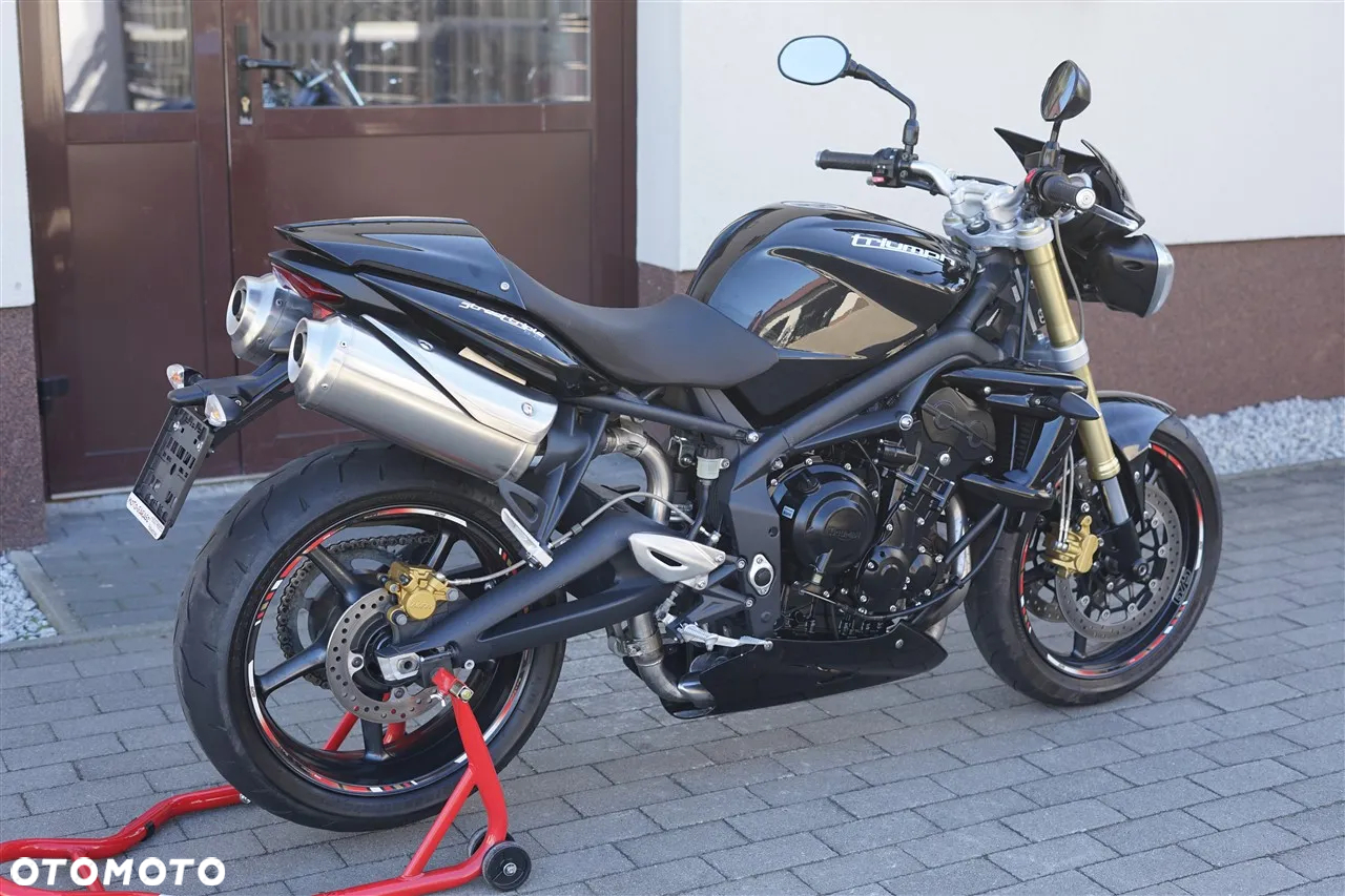 Triumph Street Triple - 3