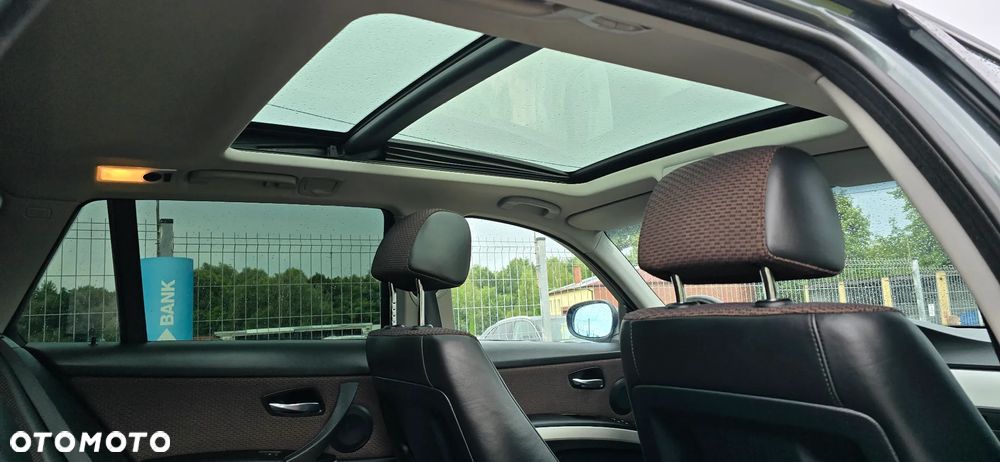 BMW Seria 3 318i Touring Edition Exclusive - 22