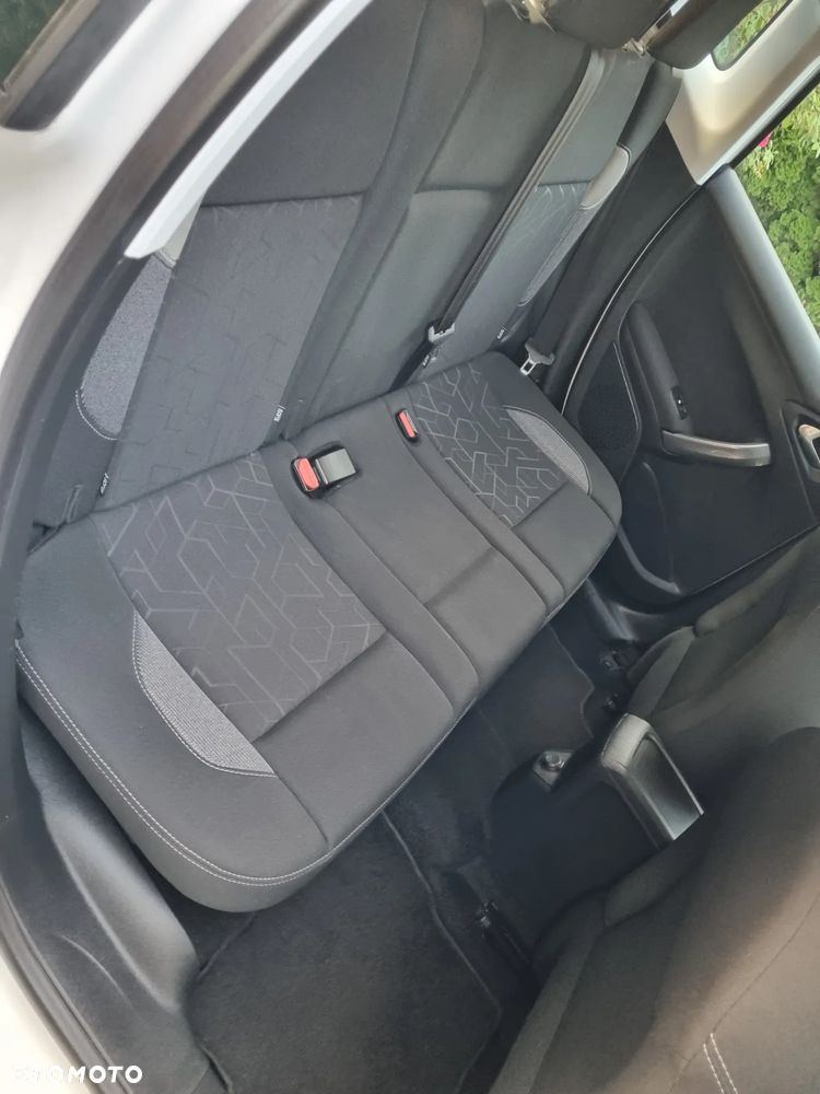 Peugeot 2008 1.2 Pure Tech Active EU6 - 21