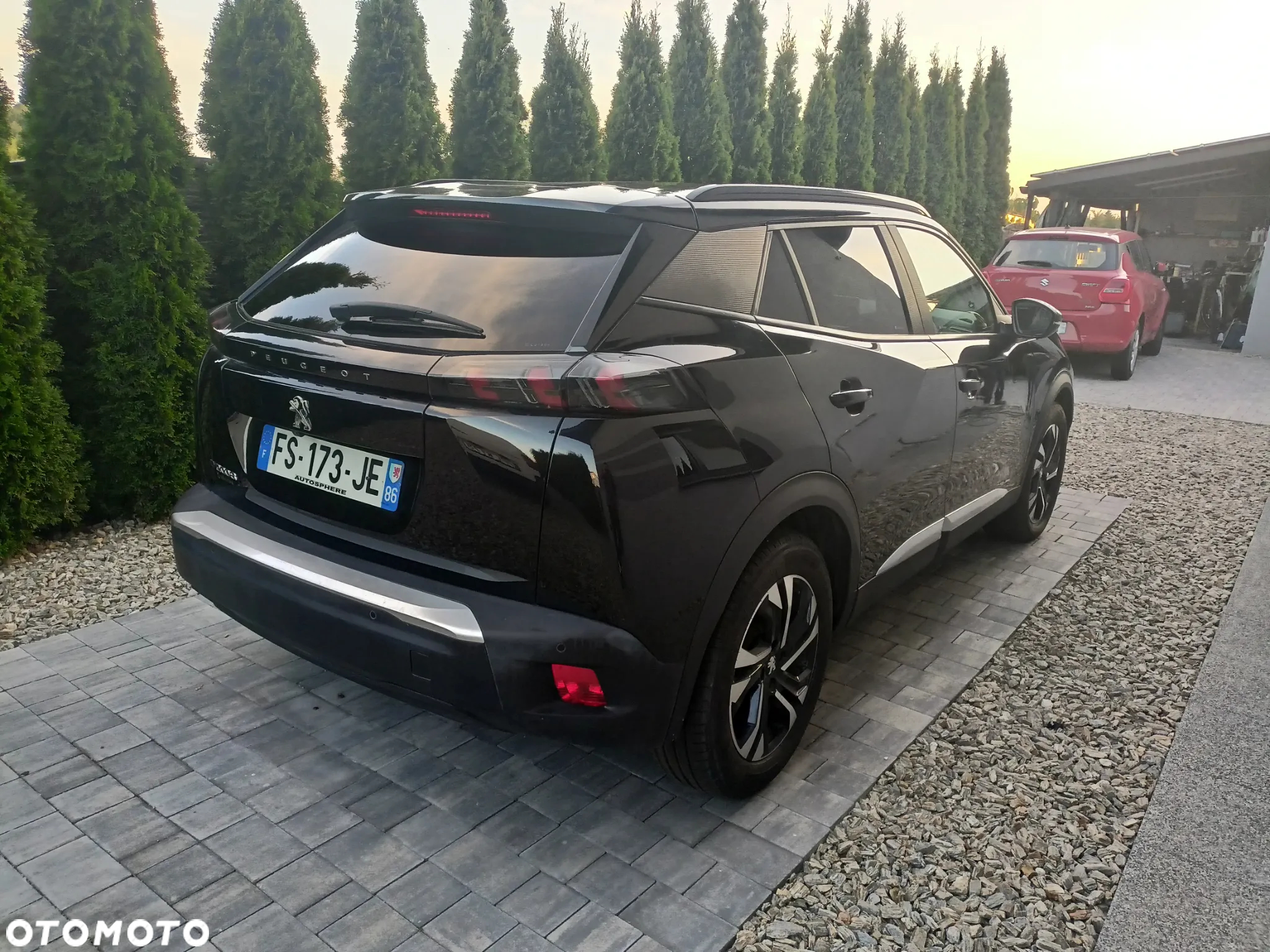 Peugeot 2008 - 4