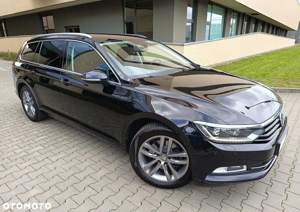 Volkswagen Passat - 12