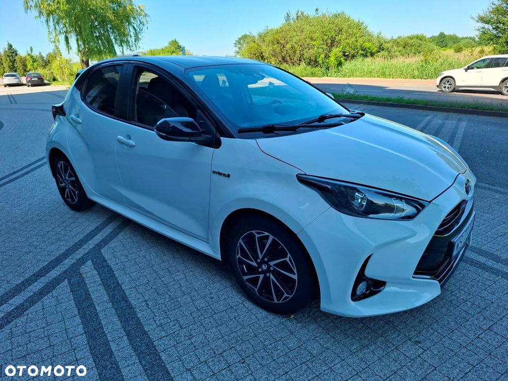 Toyota Yaris 1.5 Dynamic CVT - 12