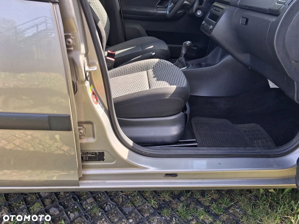 Skoda Roomster 1.2 12V Ambition - 17