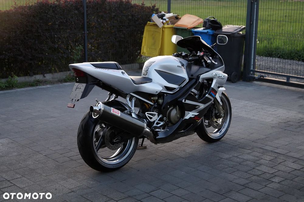 Honda CBR - 11