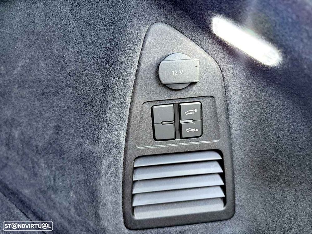 VW Touareg 3.0 TDI V6 Elegance Plus - 38