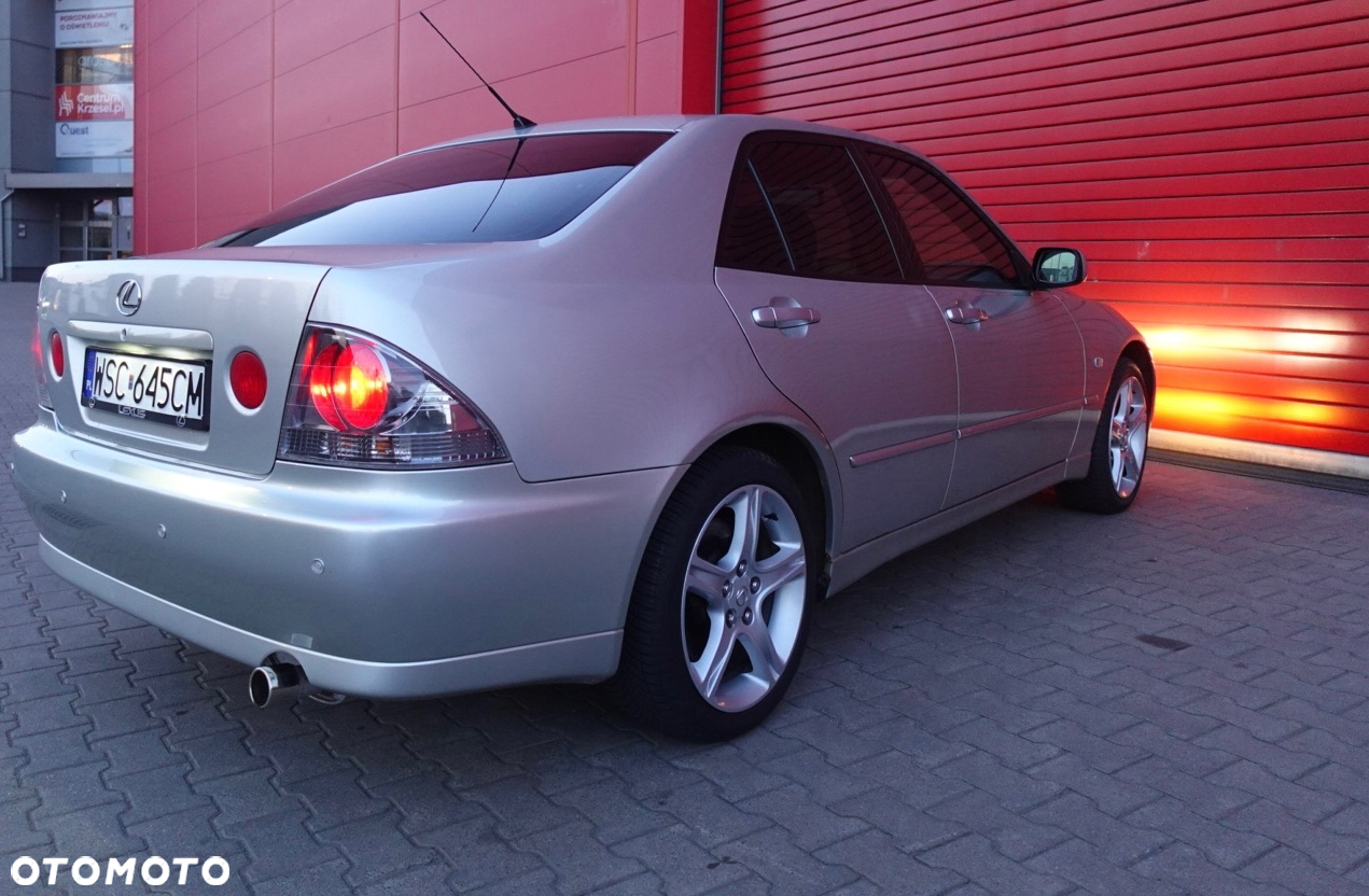 Lexus IS 200 Prestige - 6