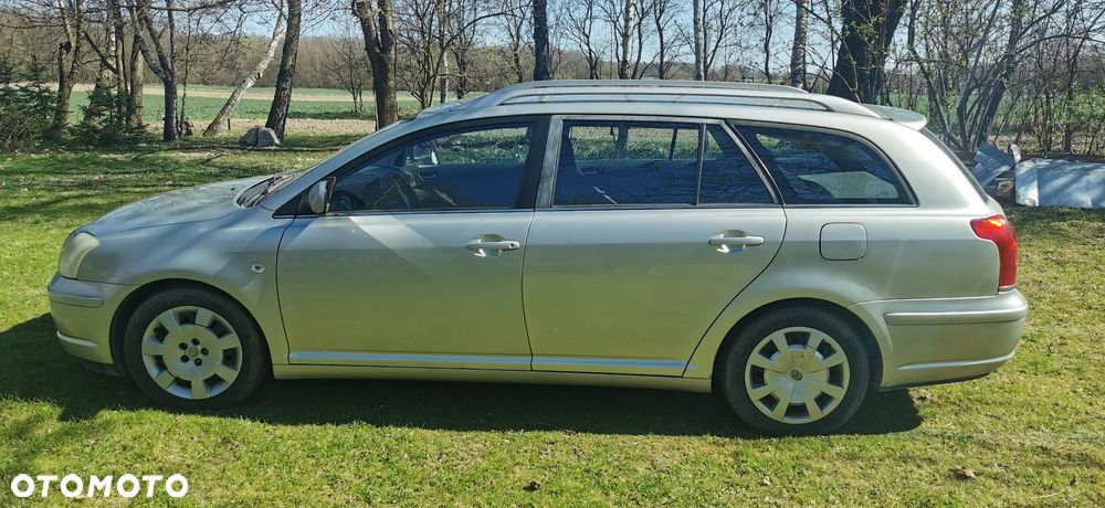 Toyota Avensis 2.0 D-4D Sol - 4