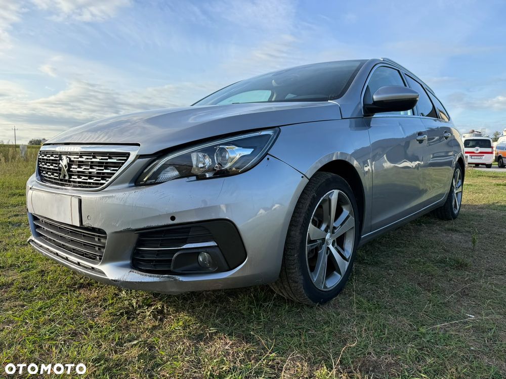 Peugeot 308 BlueHDi 130 EAT8 Black Edition - 26