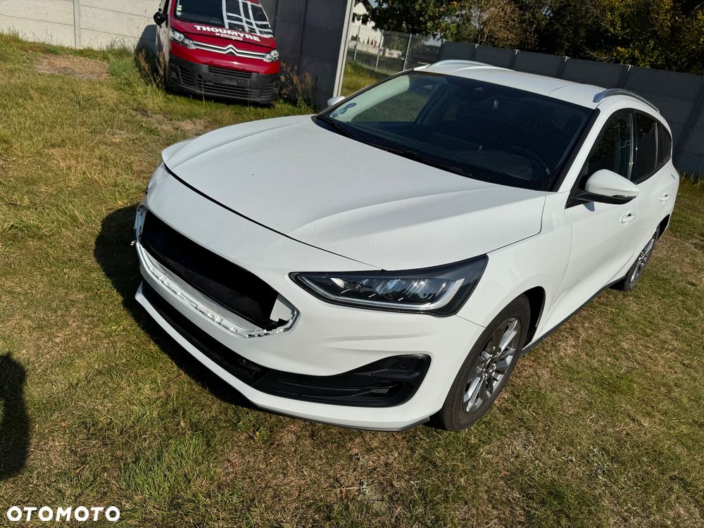 Ford Focus - 34
