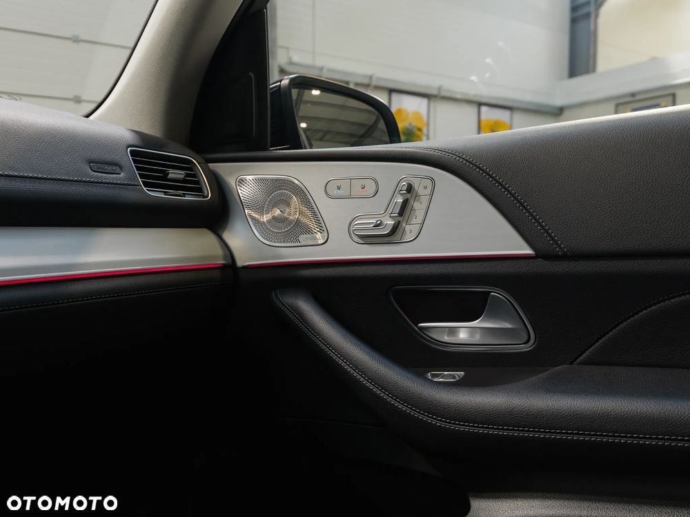 Mercedes-Benz GLE - 38