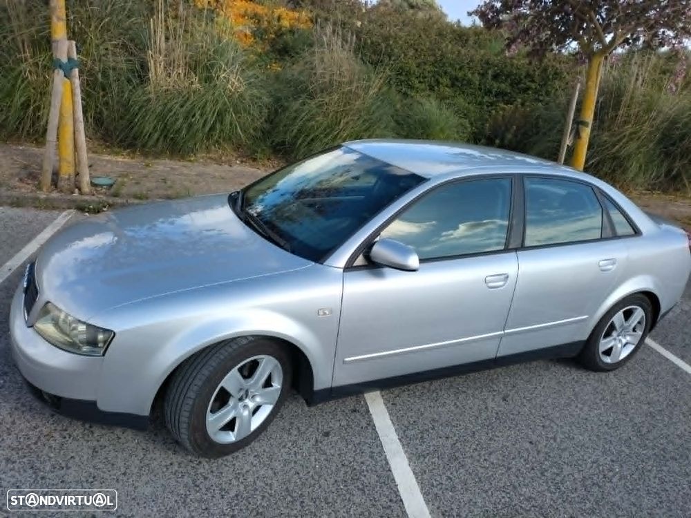 Audi A4 1.9 TDI m6 S-Line - 4