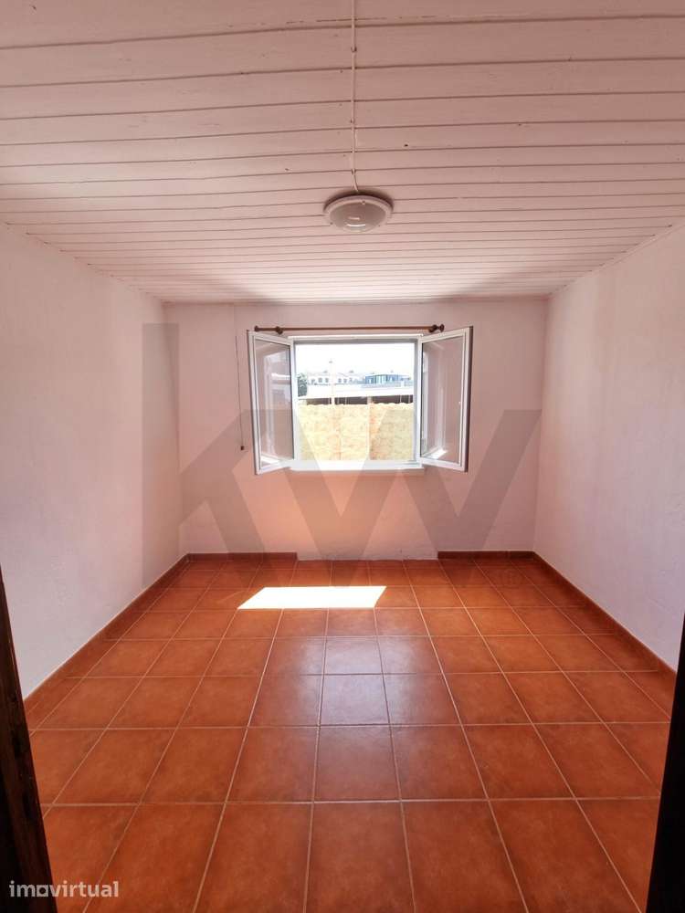 Moradia T3 + T1 Independente com Terreno em Rabo de Peixe! - Grande imagem: 4/23