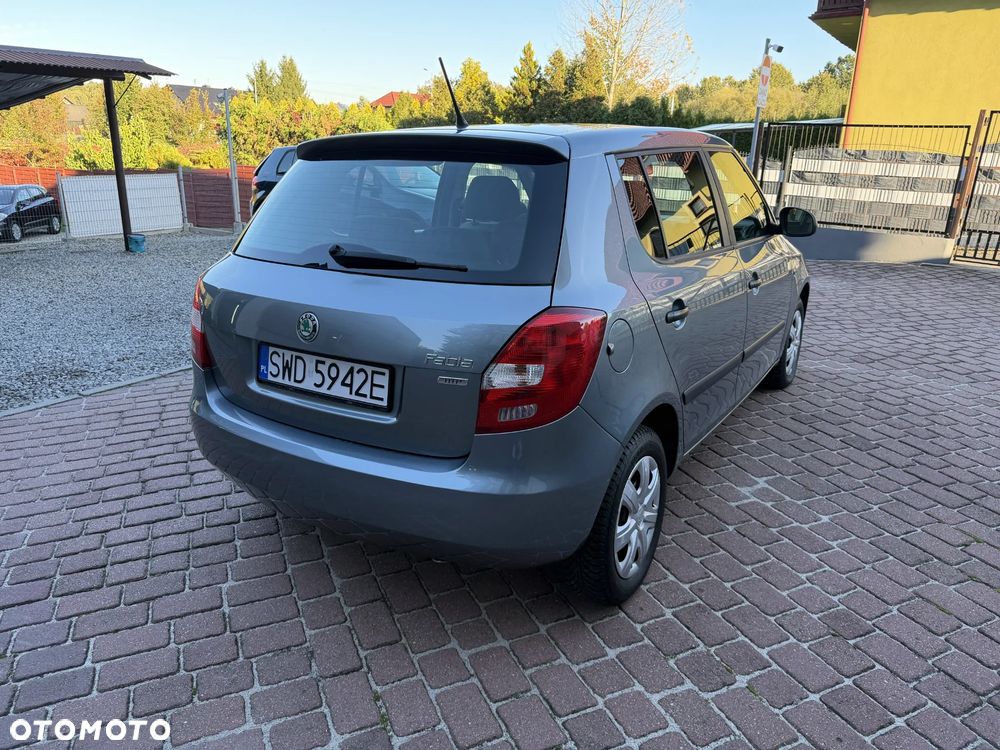 Skoda Fabia 1.2 HTP Ambiente - 4