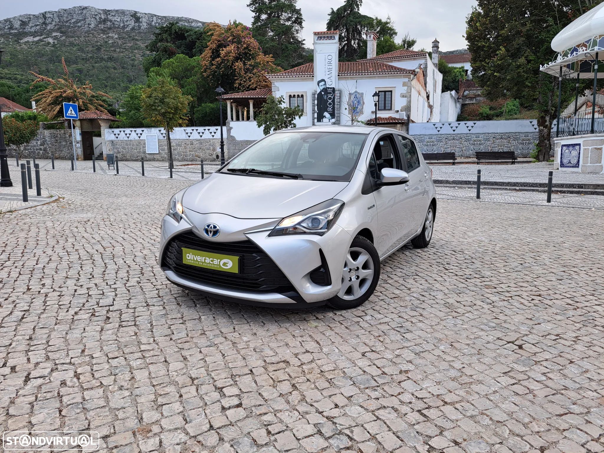 Toyota Yaris 1.5 HSD Comfort - 1