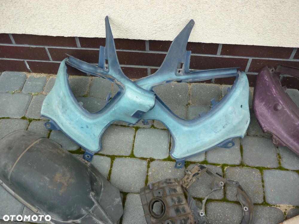 Owiewka widelec klosz osłona licznik felga Aprilia Habana 50 - 9