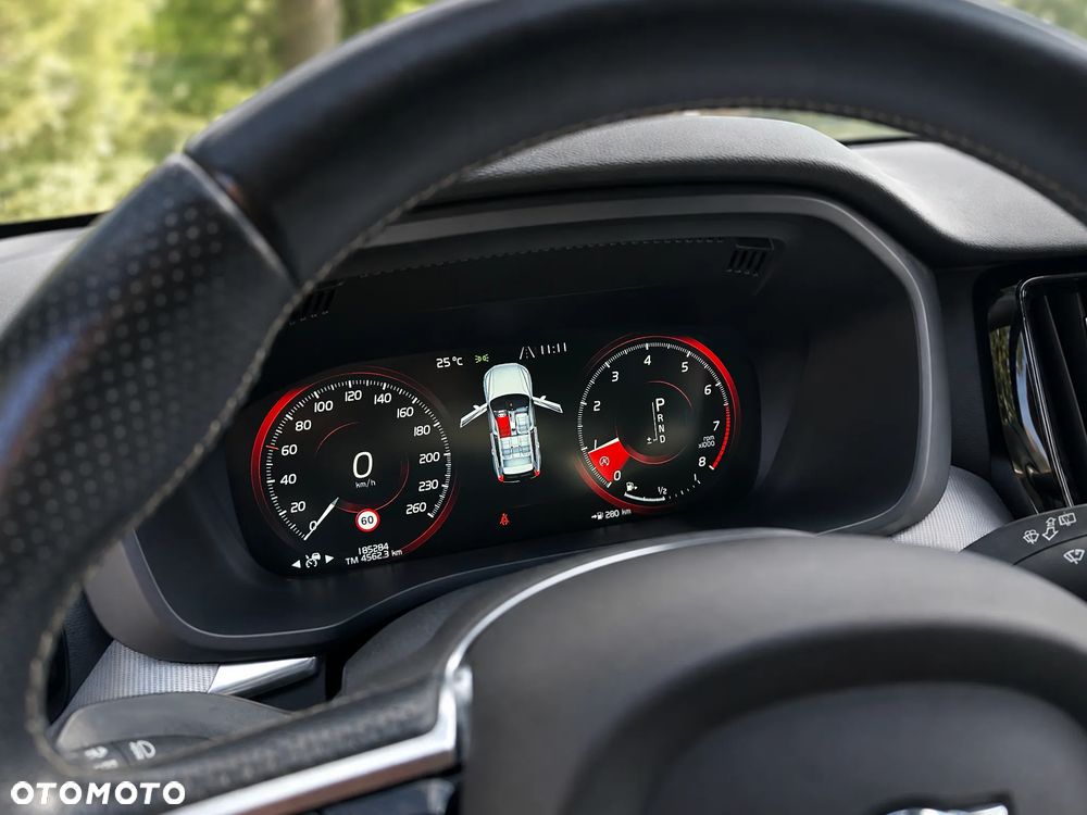 Volvo XC 60 T5 R-Design - 10