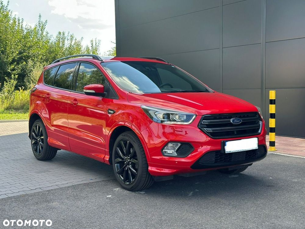 Ford Kuga 1.5 EcoBoost 2x4 ST-Line - 1