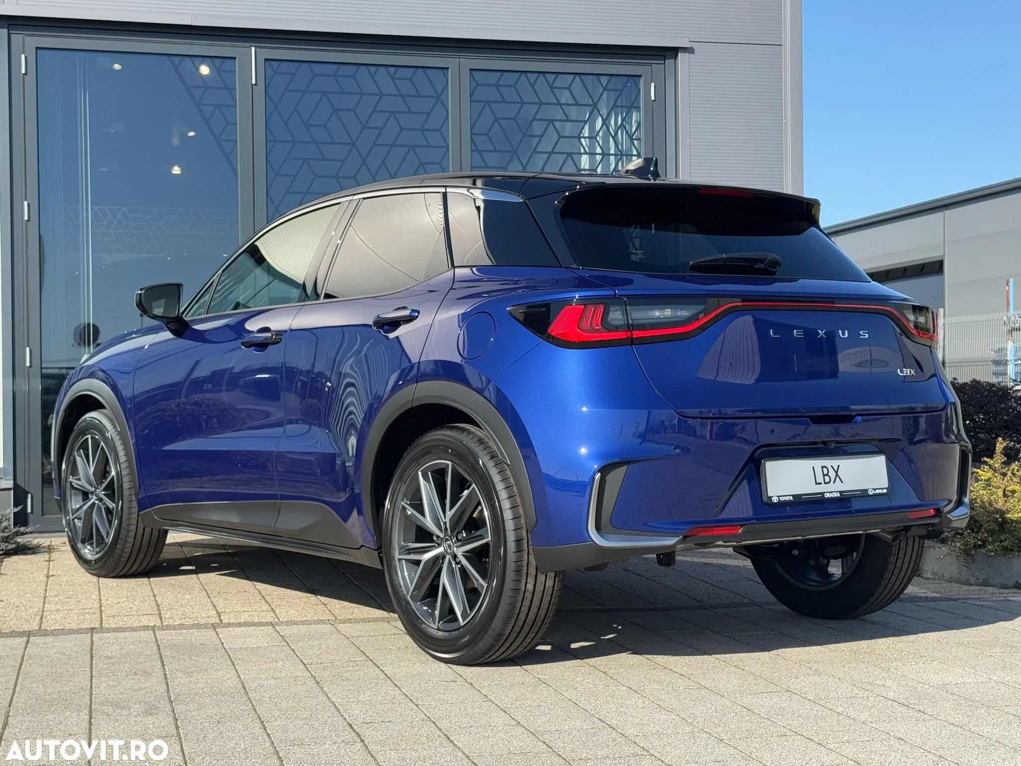 Lexus LBX 1.5 HEV 4x2 CVT Emotion - 4