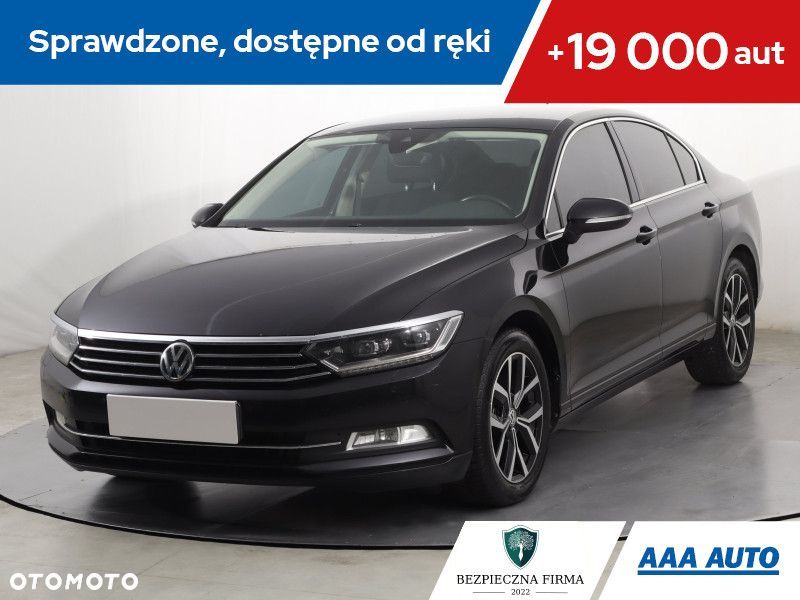 Volkswagen Passat - 2