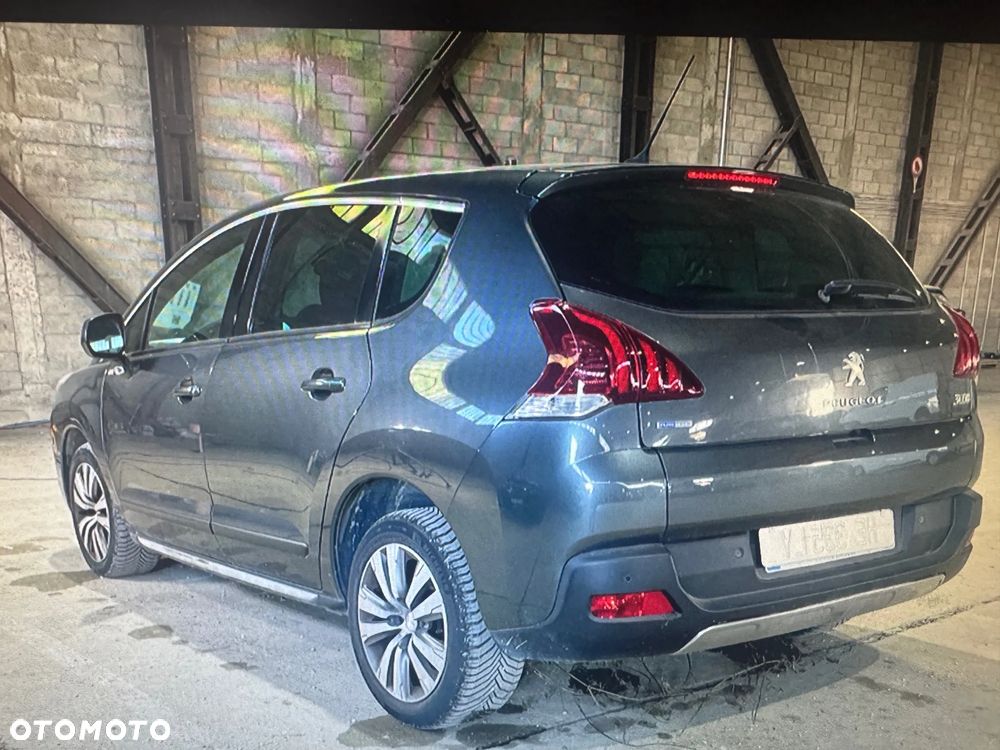 Peugeot 3008 1.2 PureTech Allure S&S - 8