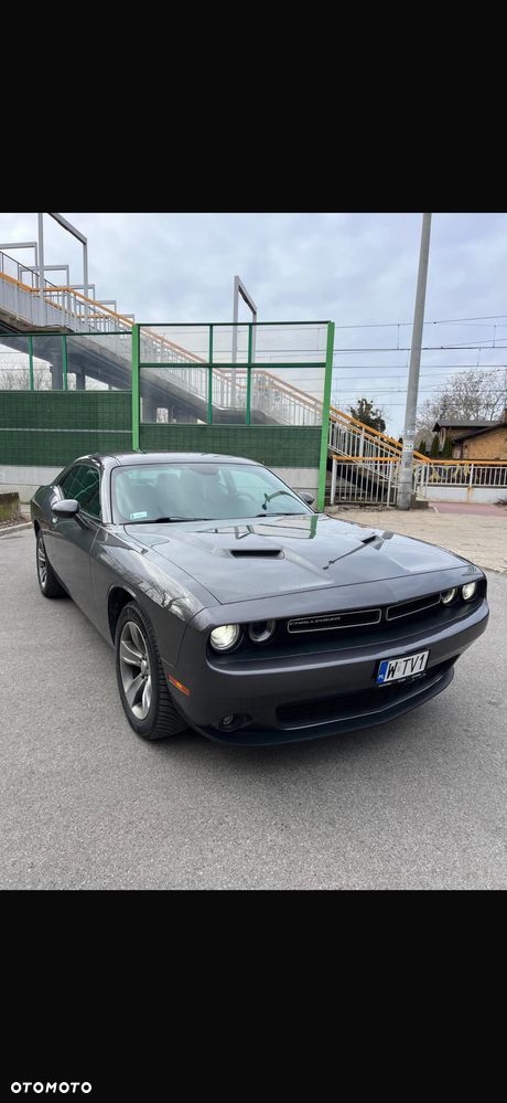 Dodge Challenger - 2
