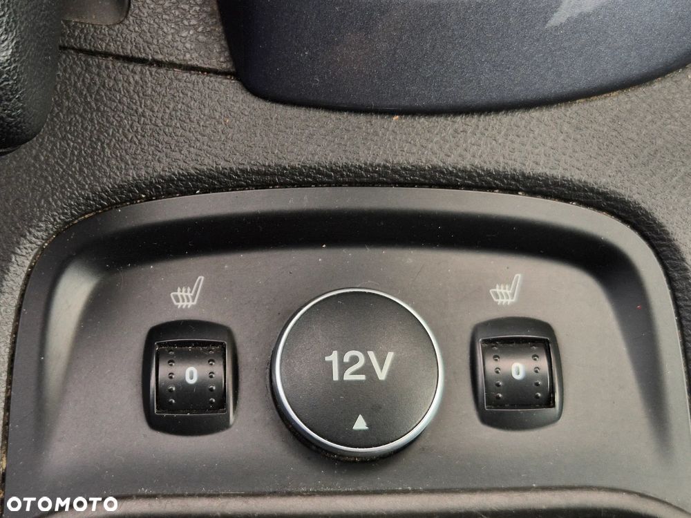 Ford Focus 1.6 SYNC Edition PowerShift - 25