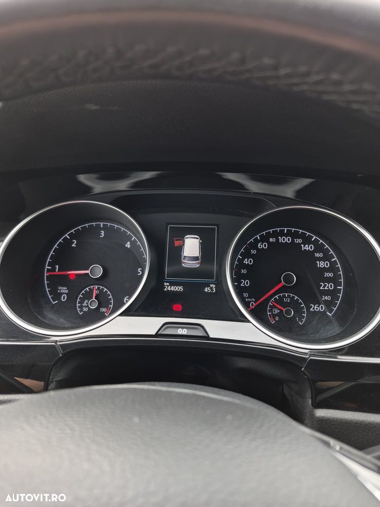 Volkswagen Touran 2.0 TDI SCR (BlueMotion Technology) DSG Highline - 10