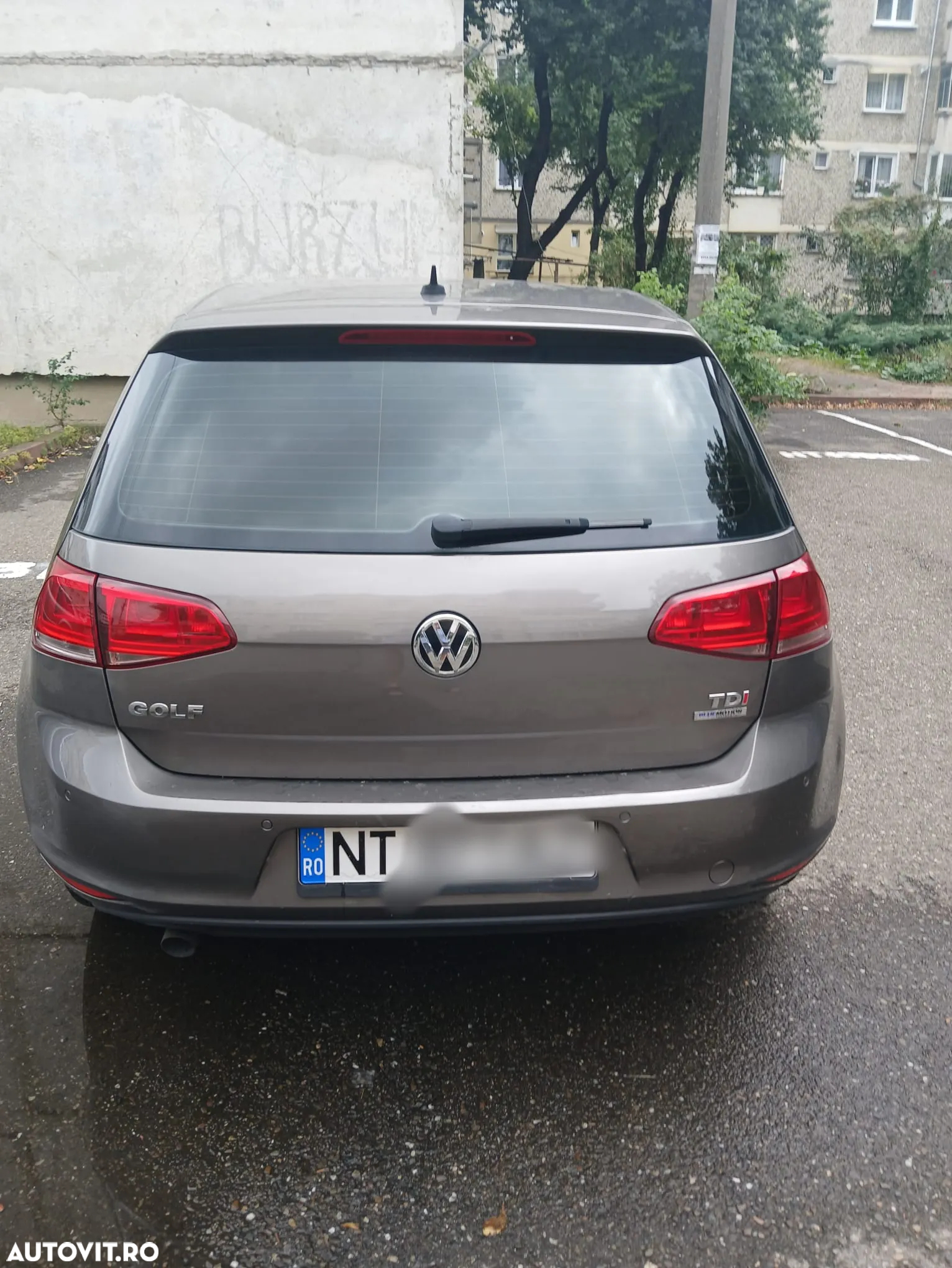 Volkswagen Golf 1.6 TDI DPF BlueMotion Technology Comfortline - 2