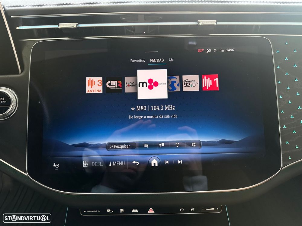 Mercedes-Benz E 300 e 4Matic - 26