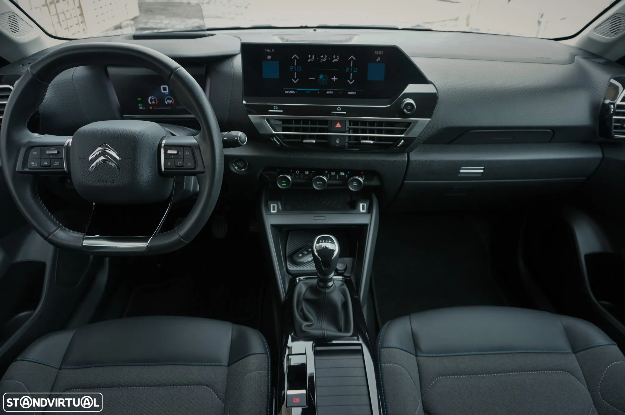 Citroën C4 PureTech 130 Stop&Start SHINE - 24