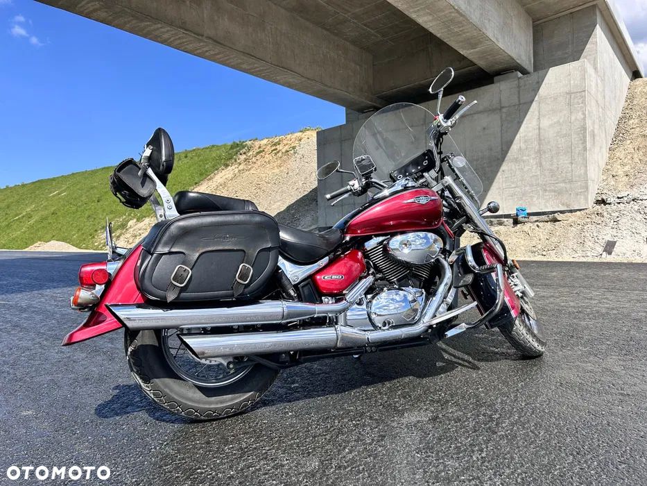 Suzuki VL 800 Volusia - Boulevard C50 - 1