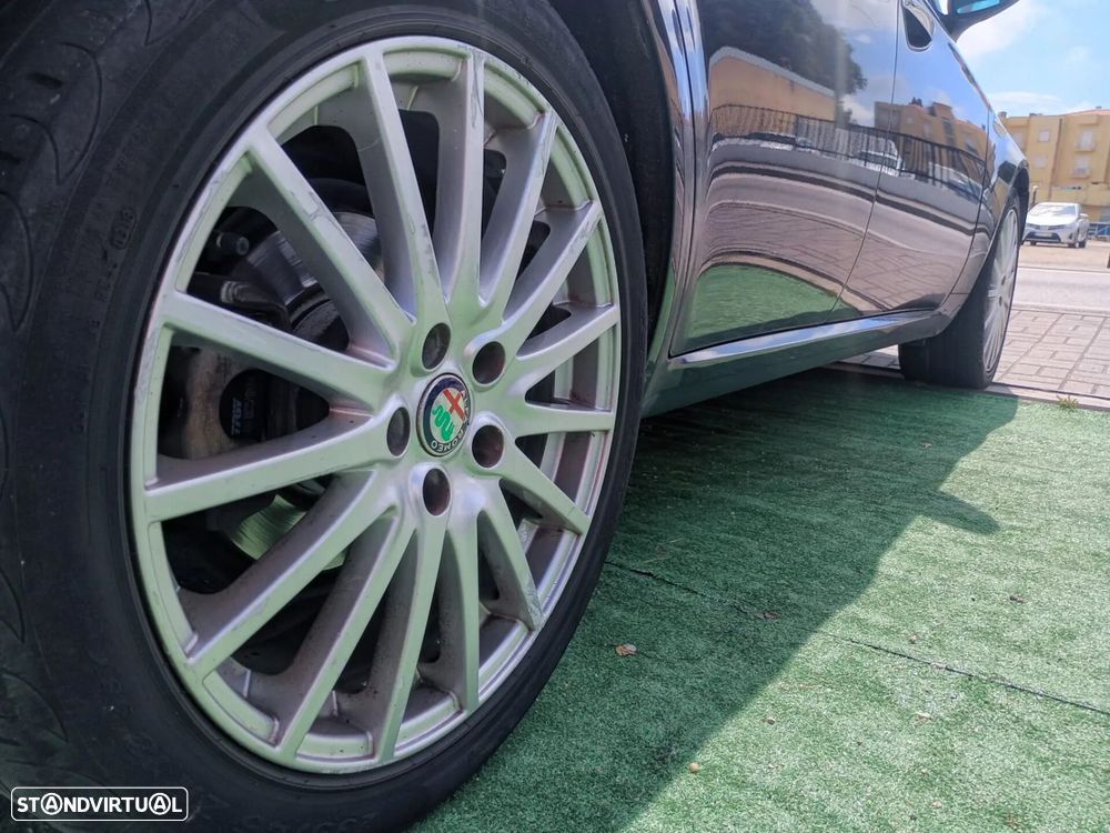 Alfa Romeo 159 1.9 JTDM 16V Sportiva - 18